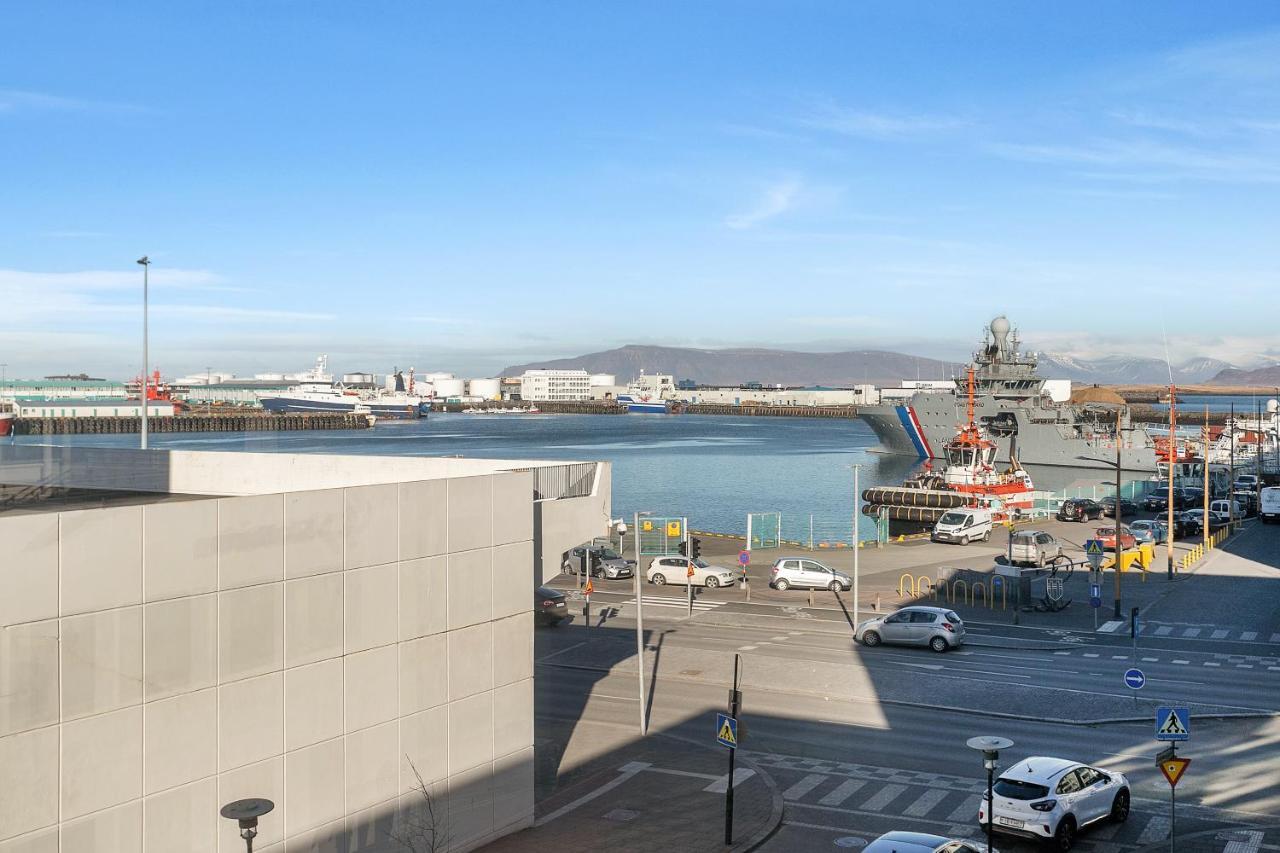 Modern Downtown Apartment - Harbour View Reykjavik Luaran gambar